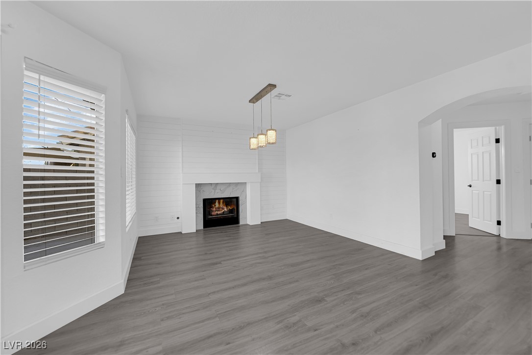 5732 Desert Sky Way