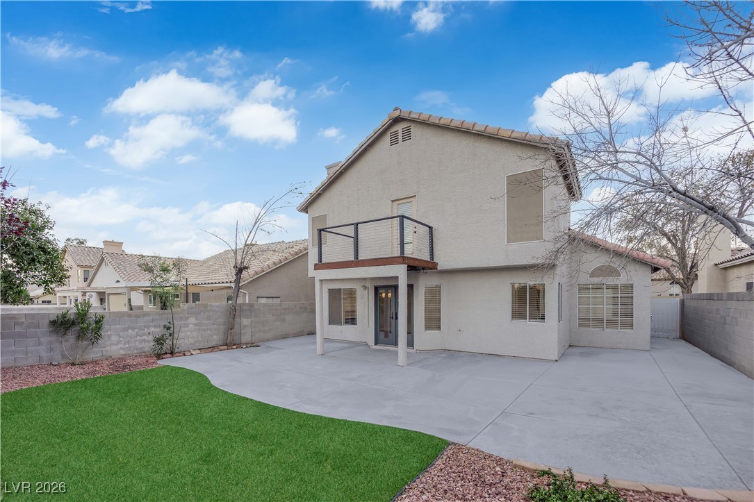 5732 Desert Sky Way
