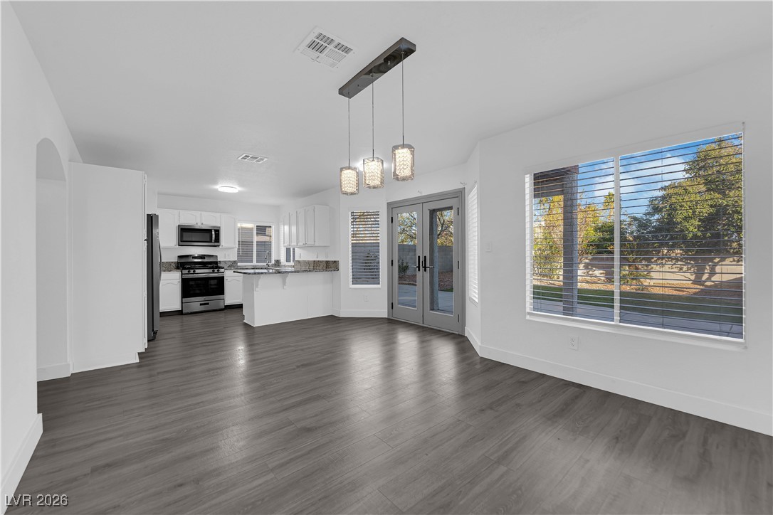 5732 Desert Sky Way