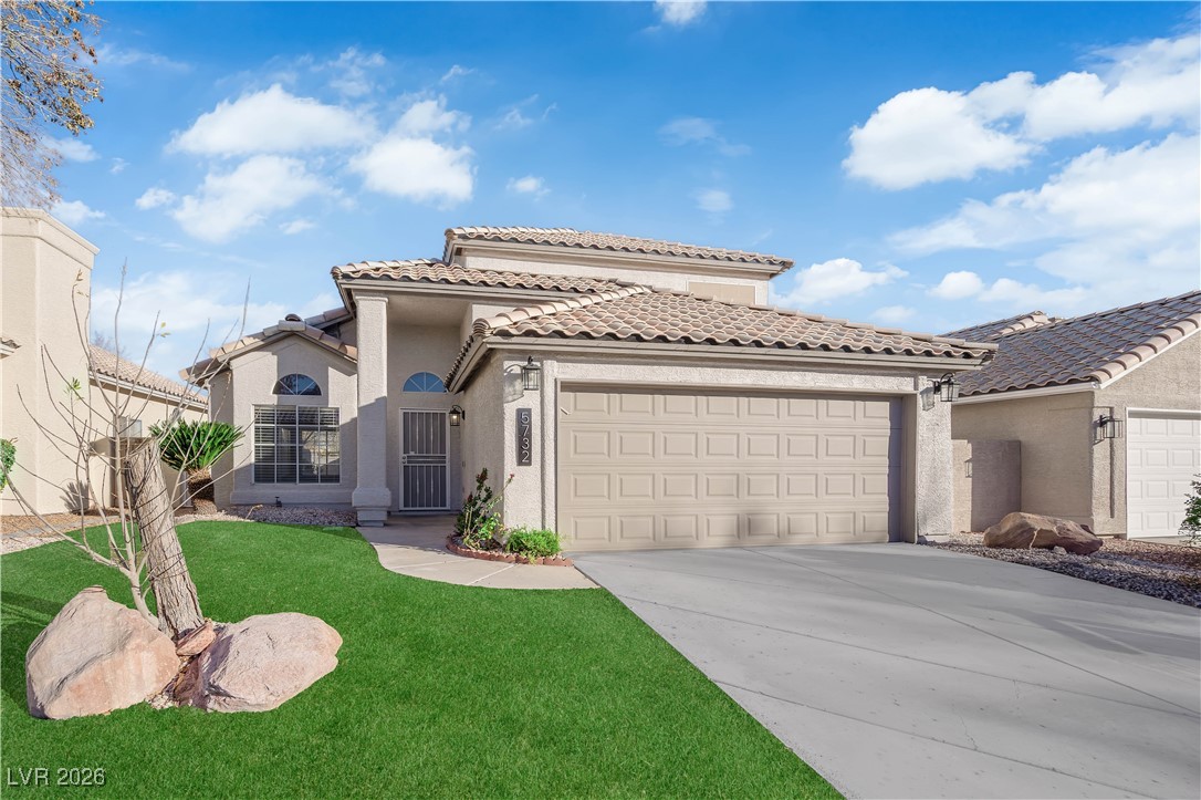 5732 Desert Sky Way