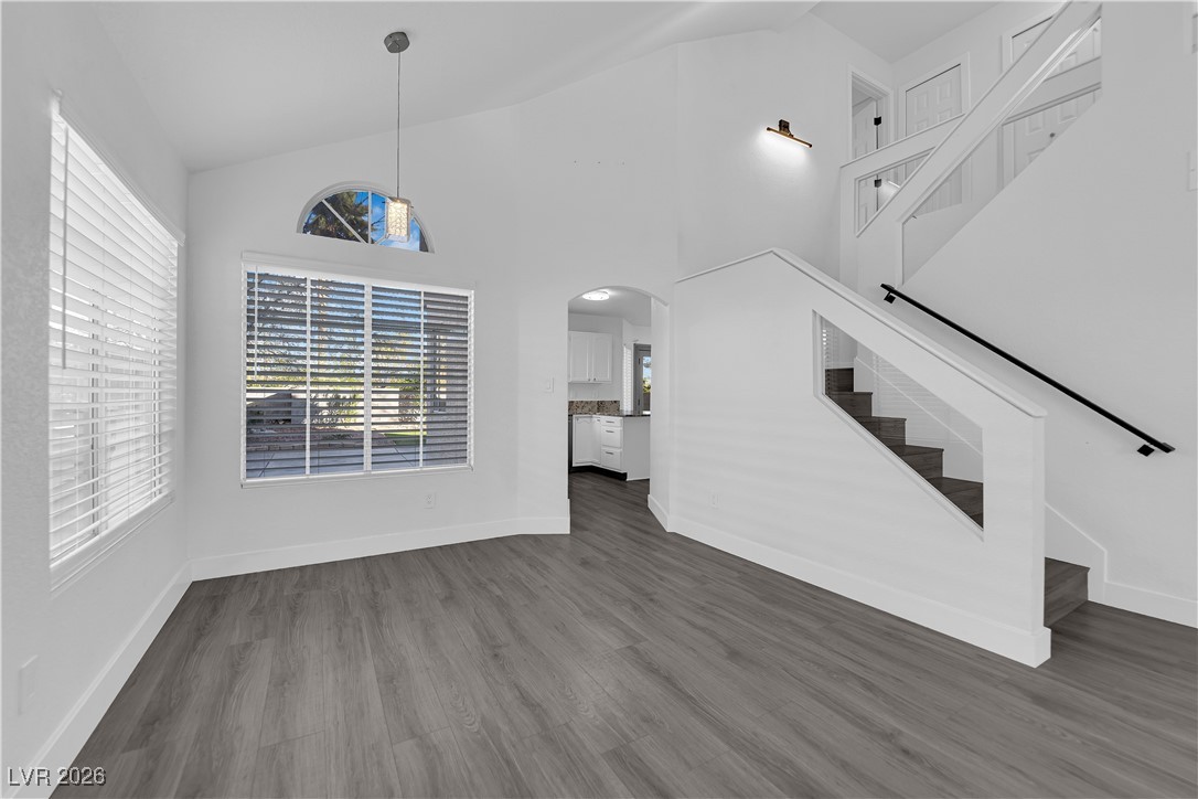 5732 Desert Sky Way