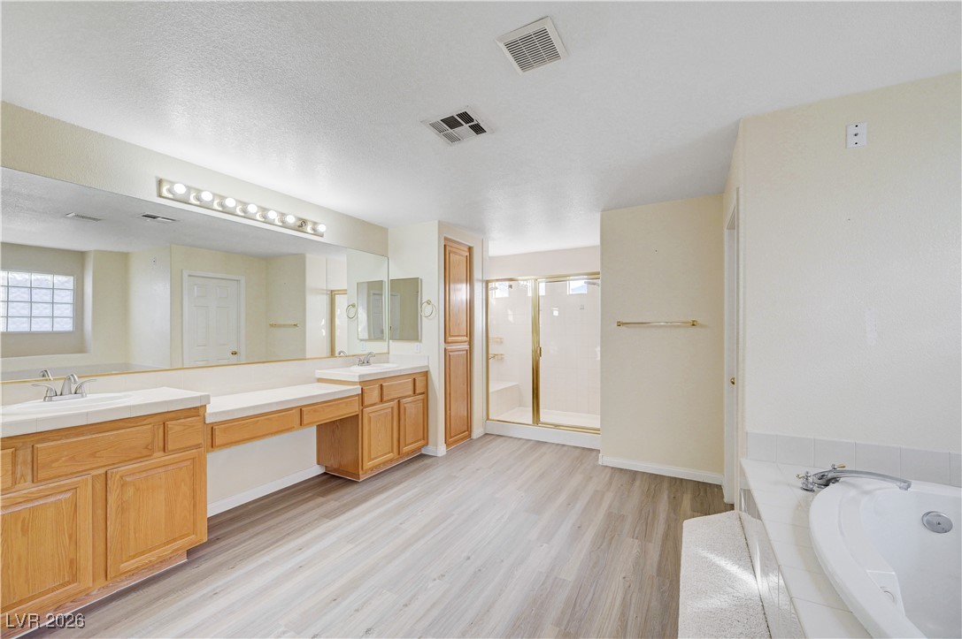 8901 Goldstone Avenue