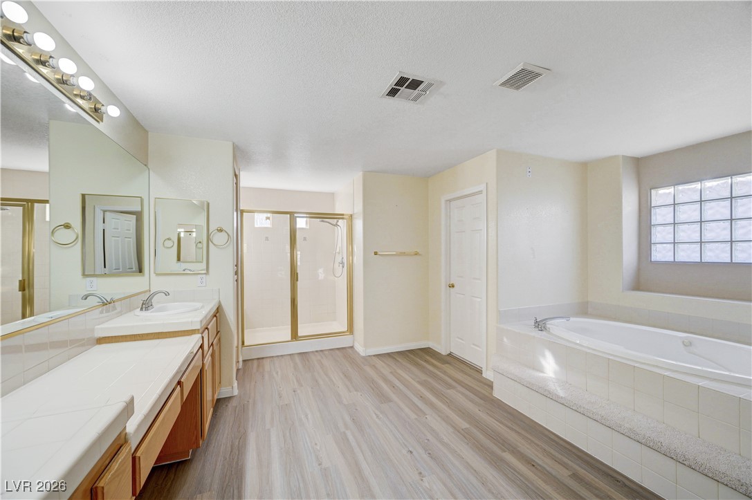 8901 Goldstone Avenue