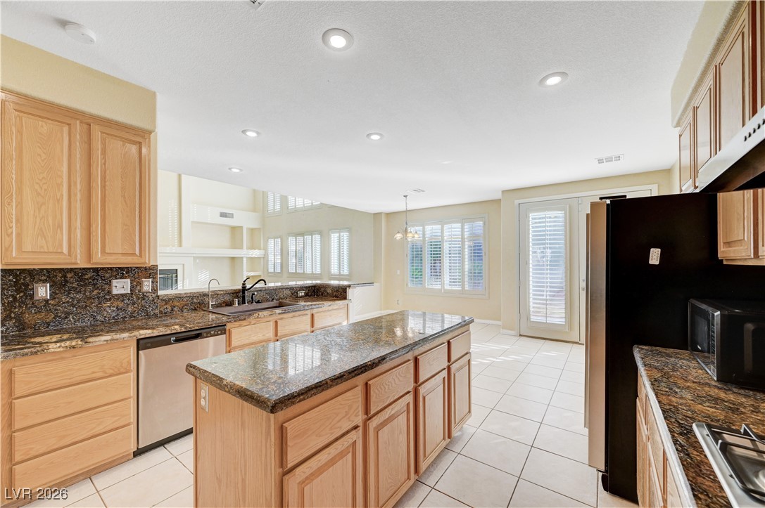 8901 Goldstone Avenue