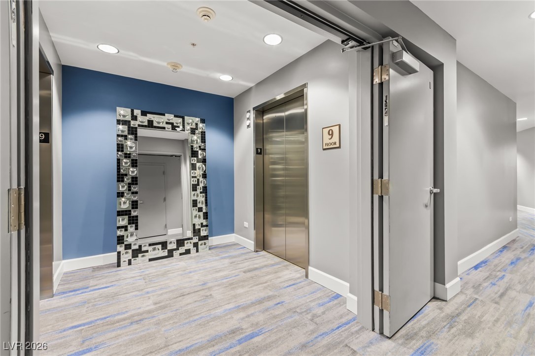 200 West Sahara Avenue 909