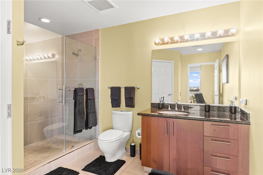 200 West Sahara Avenue 909