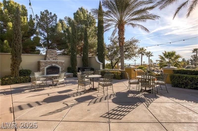 4814 Regalo Bello Street