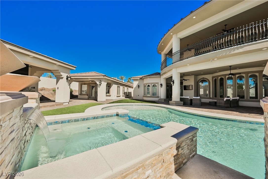 1721 South Tioga Way