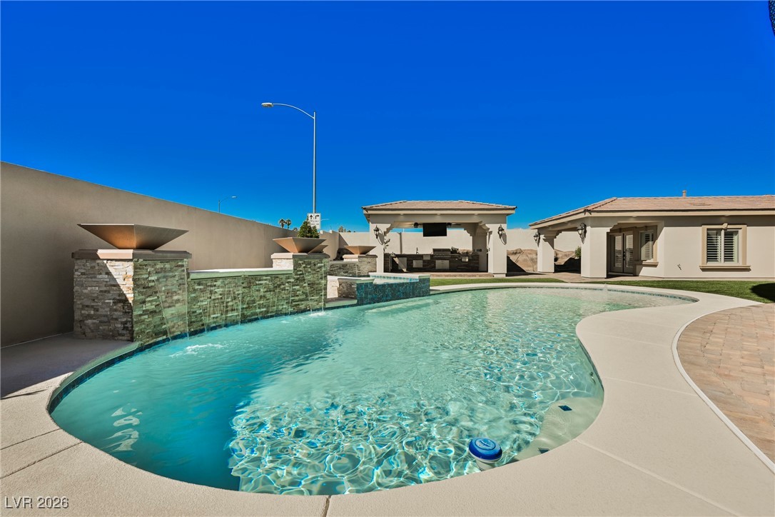 1721 South Tioga Way