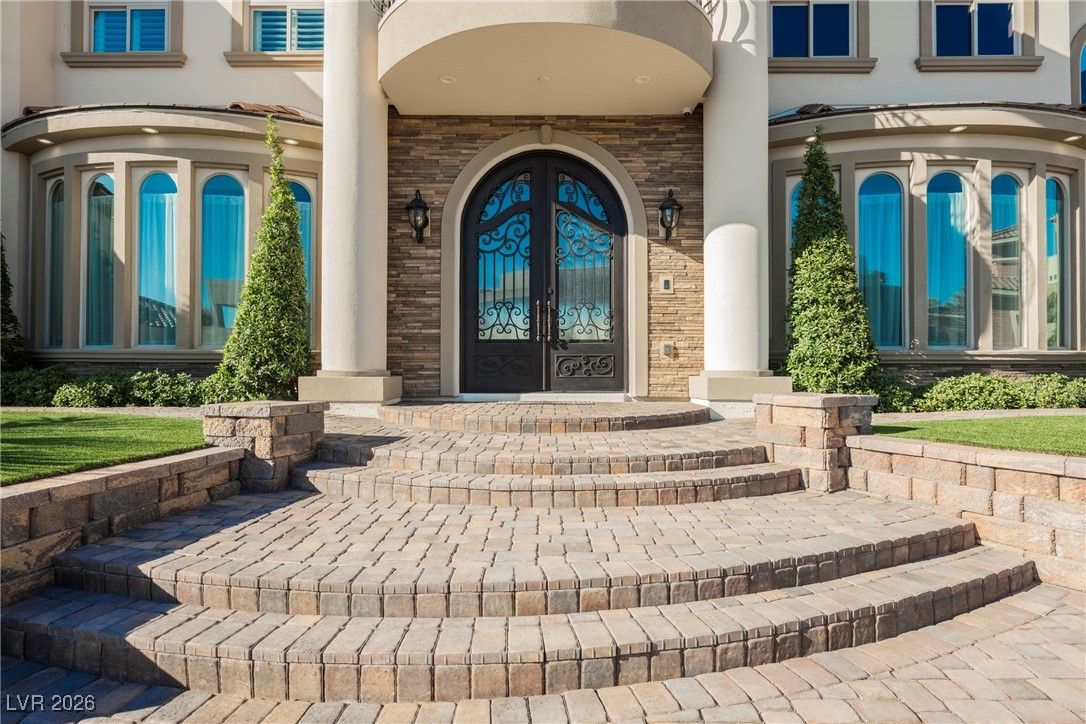 1721 South Tioga Way