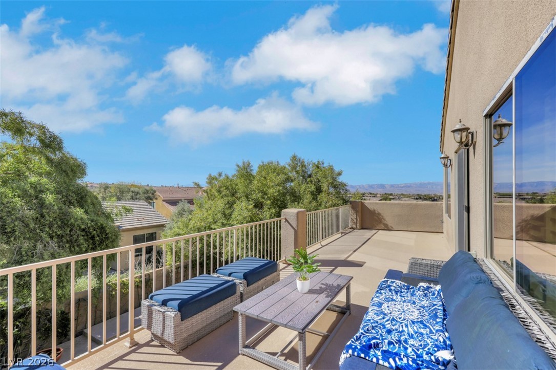 15 Oro Valley Drive