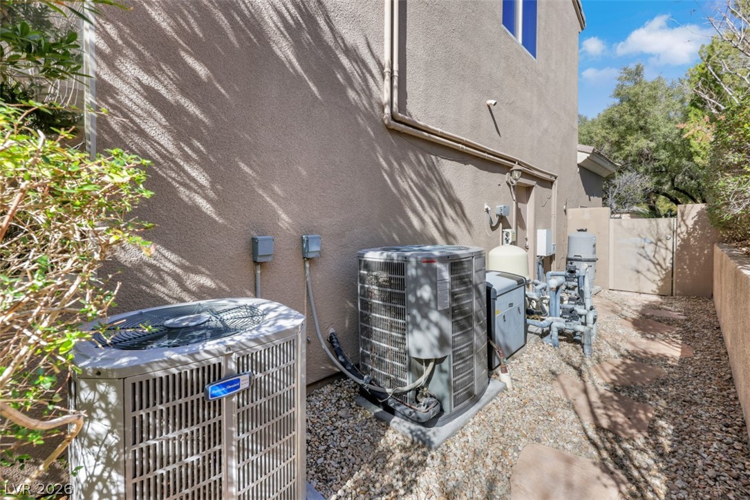 15 Oro Valley Drive