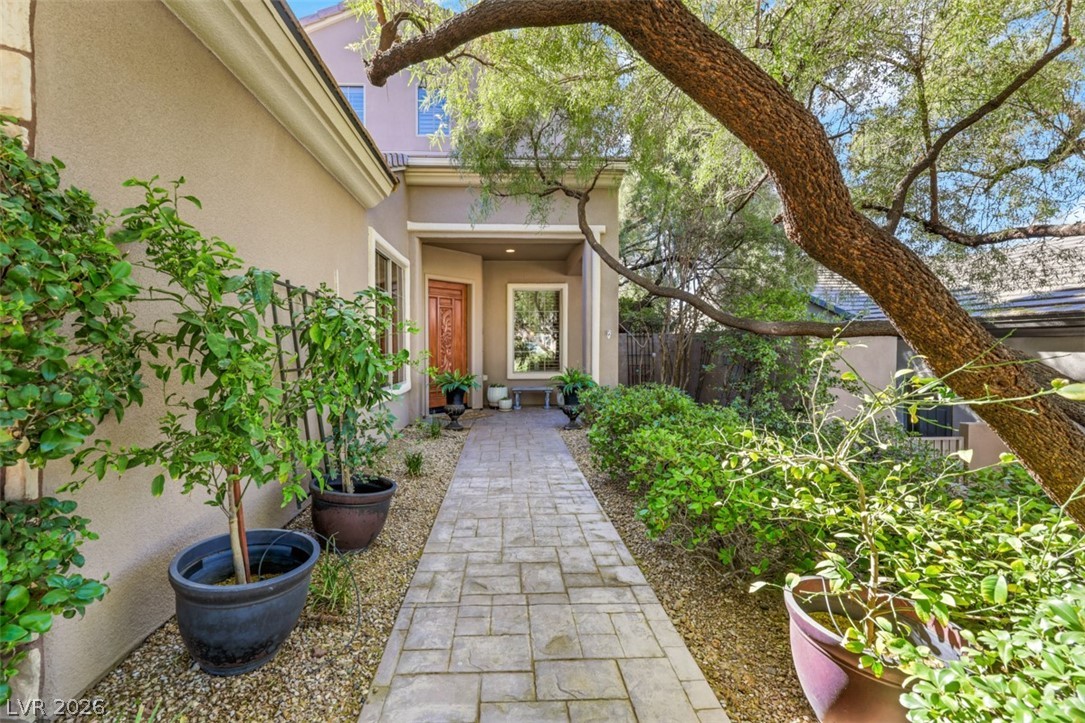 15 Oro Valley Drive