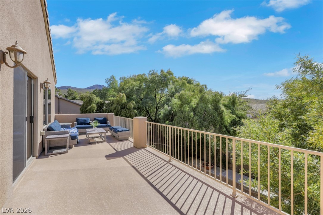 15 Oro Valley Drive