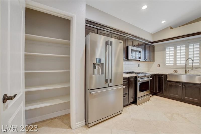 1609 Vespertina Court