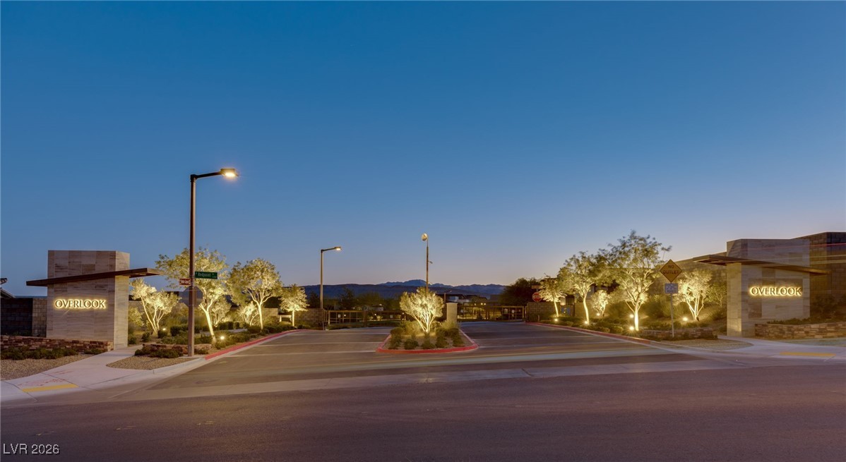 445 Cliff Terrace Avenue