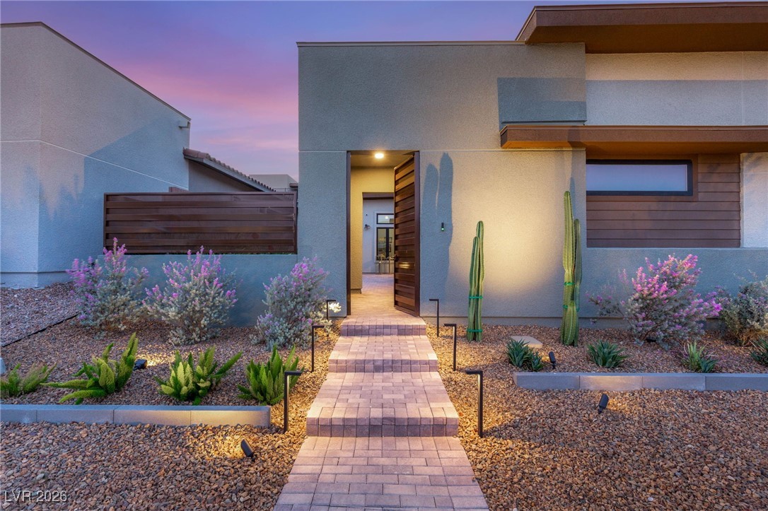 445 Cliff Terrace Avenue