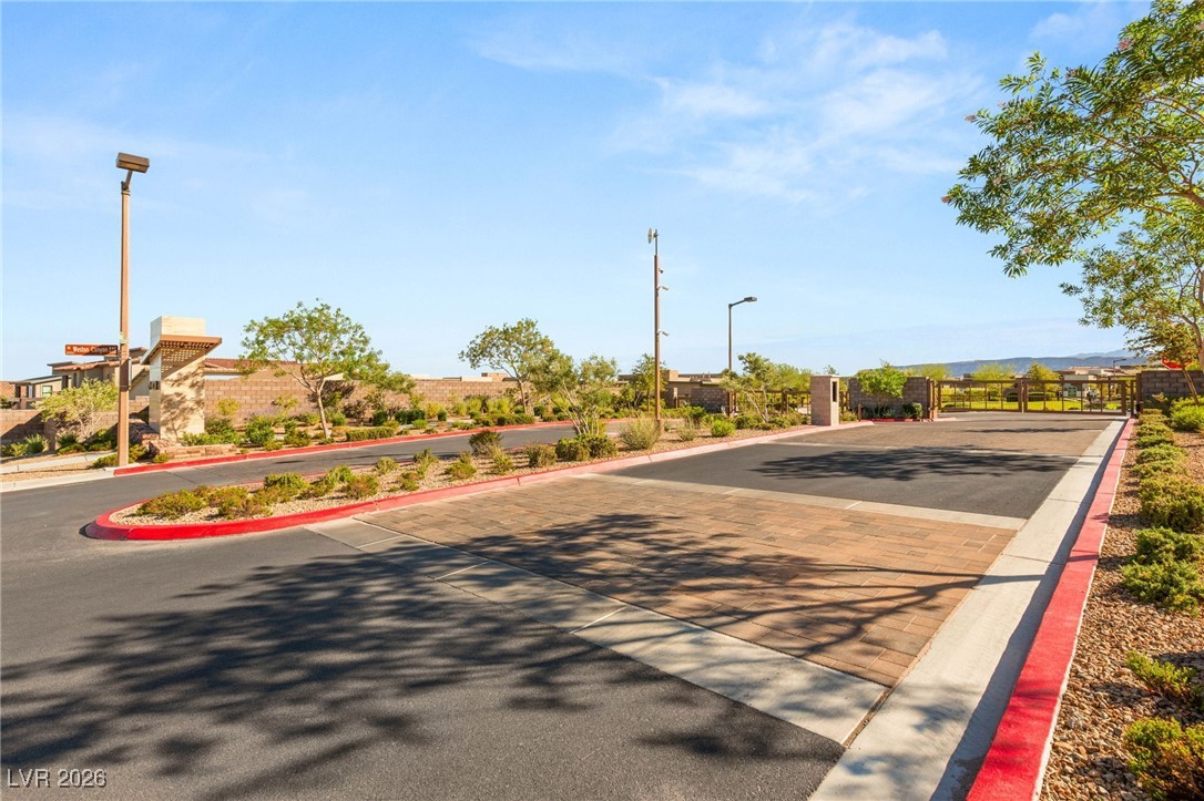 445 Cliff Terrace Avenue