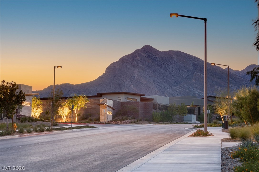 445 Cliff Terrace Avenue