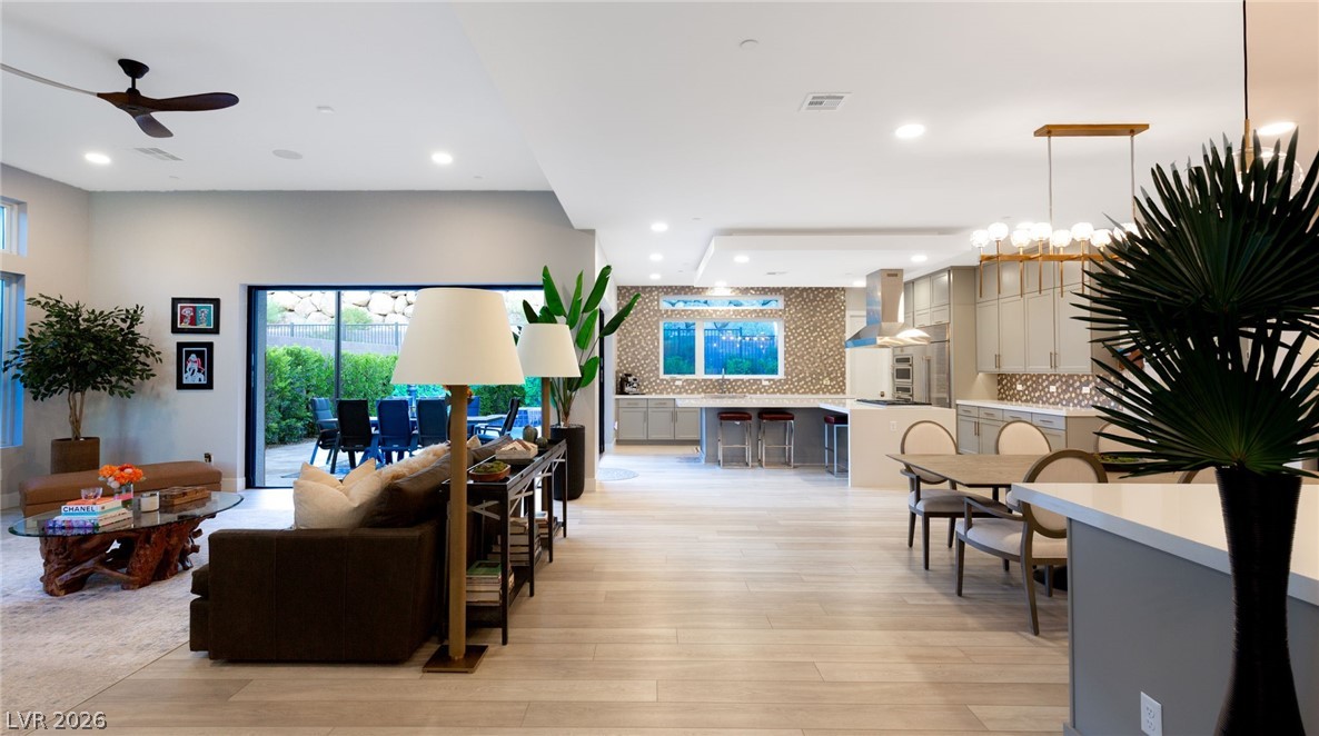 445 Cliff Terrace Avenue