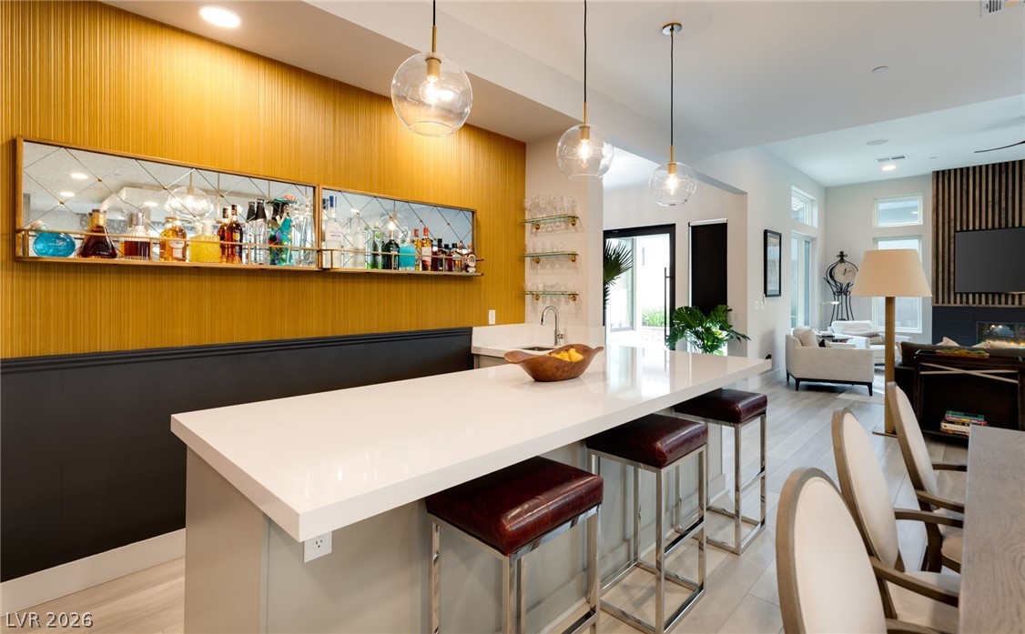 445 Cliff Terrace Avenue