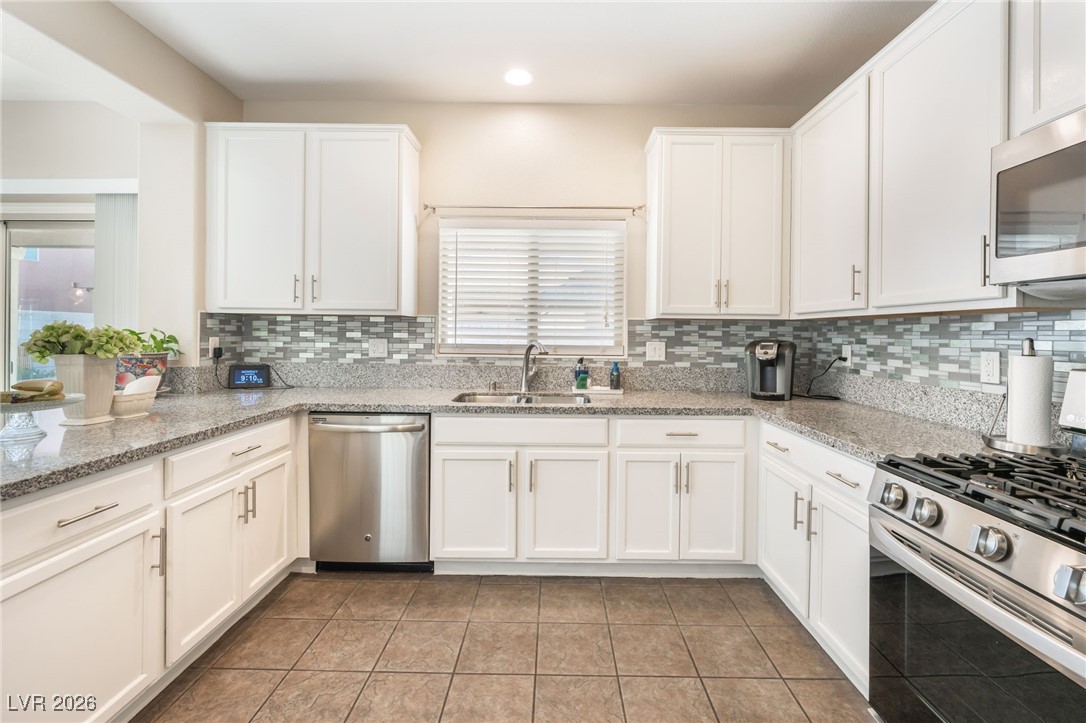 1413 Nature Loop Avenue