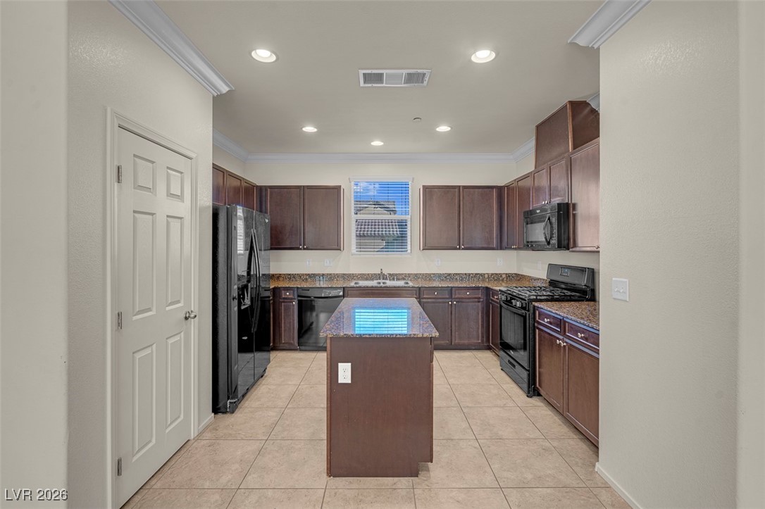 4603 Woolcomber Street