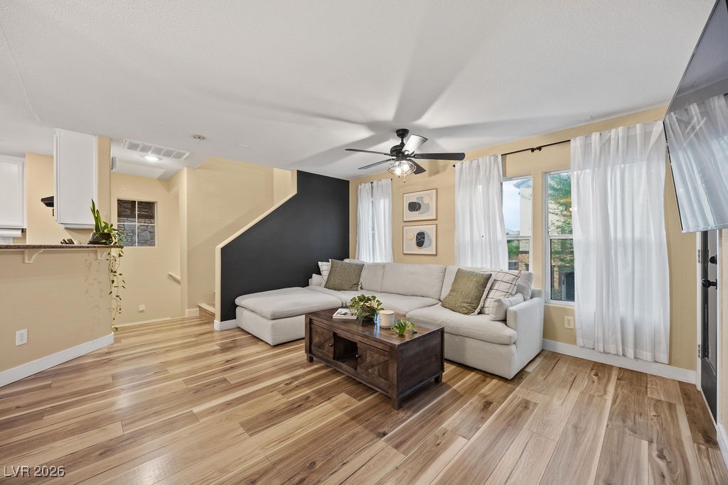 10423 Wildflower Gully Street