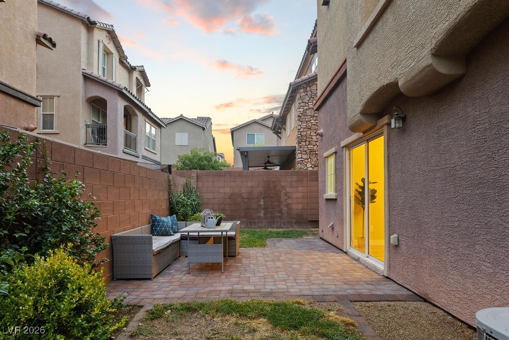 10423 Wildflower Gully Street