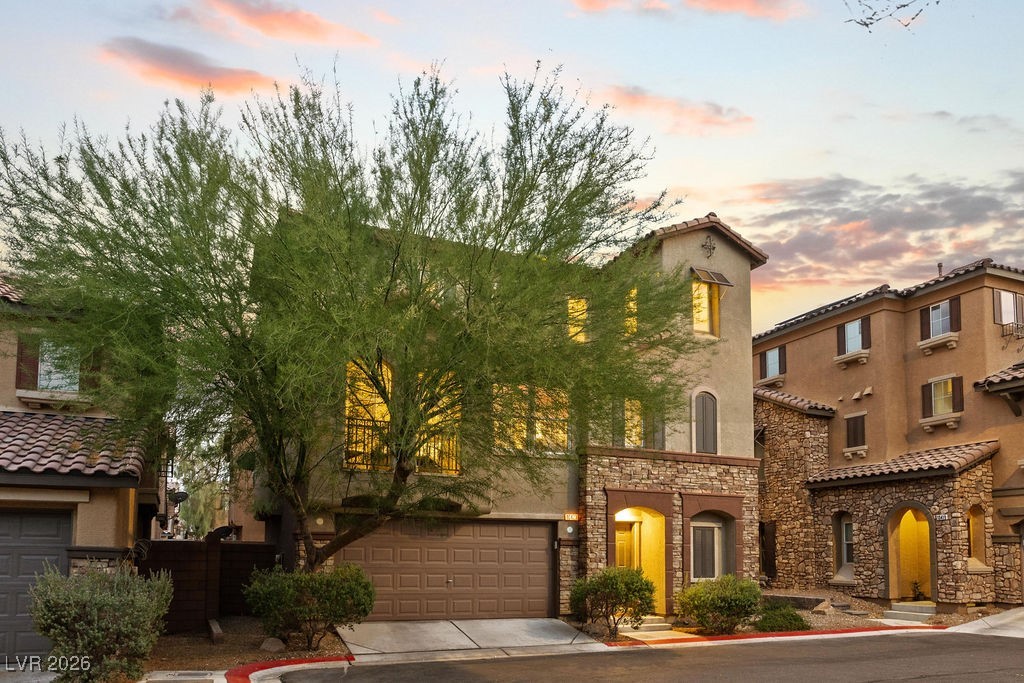 10423 Wildflower Gully Street