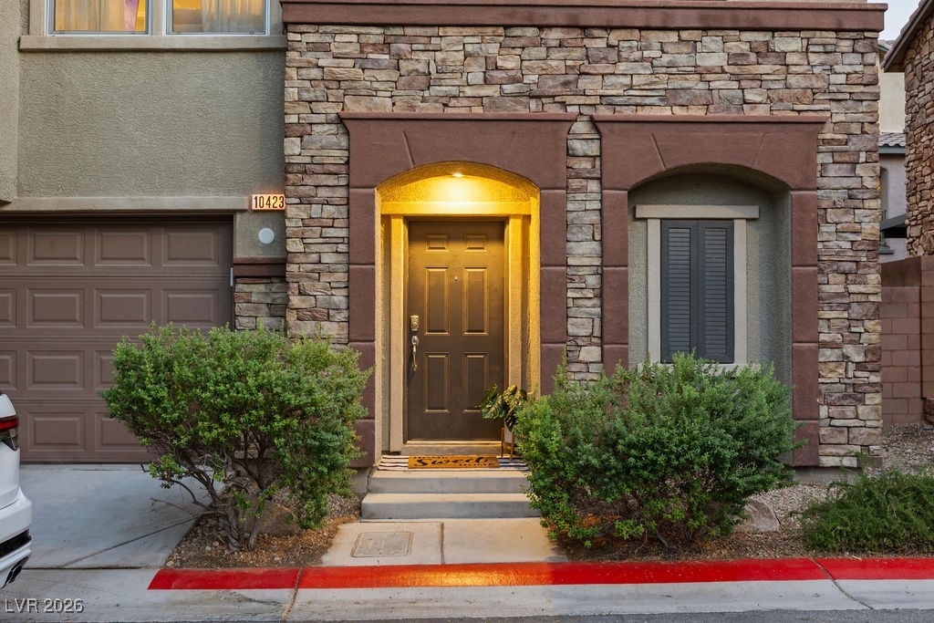 10423 Wildflower Gully Street