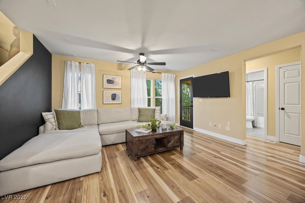 10423 Wildflower Gully Street