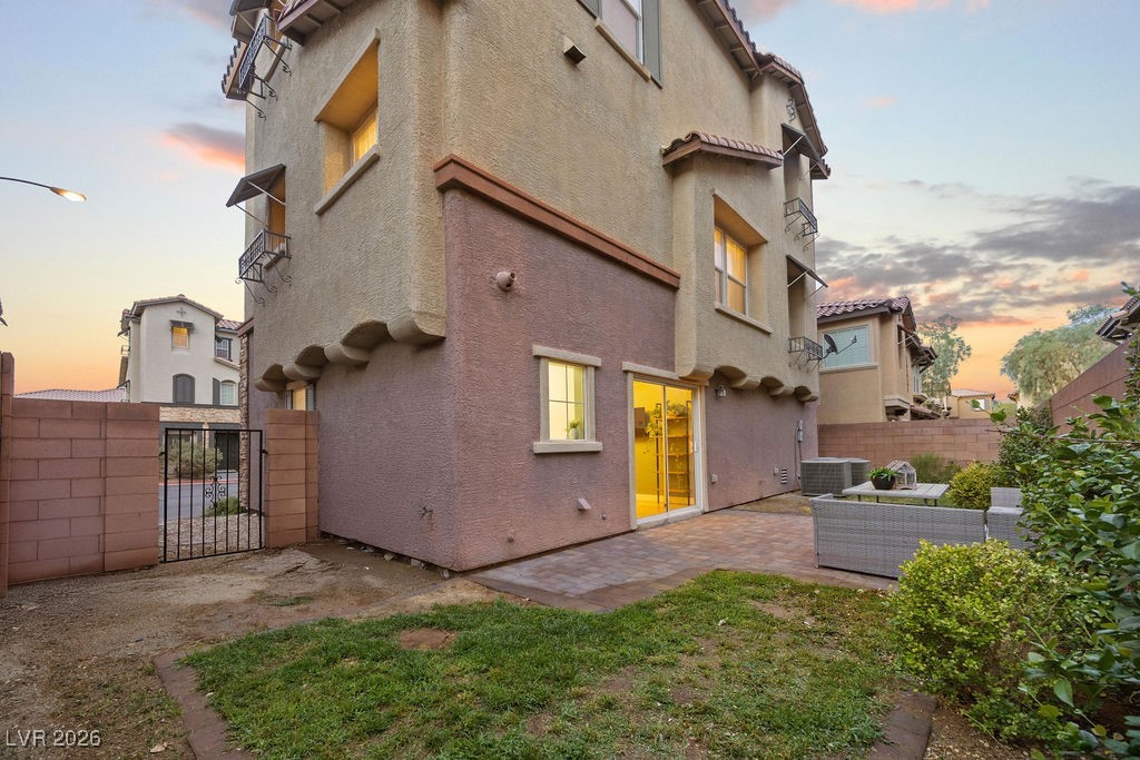 10423 Wildflower Gully Street