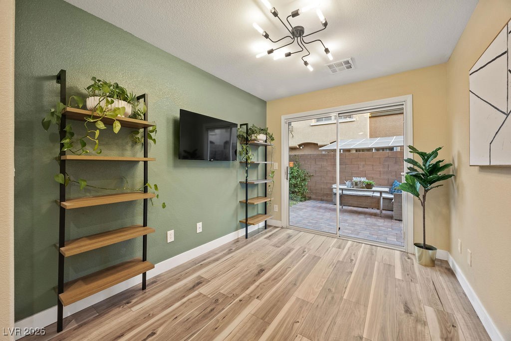 10423 Wildflower Gully Street