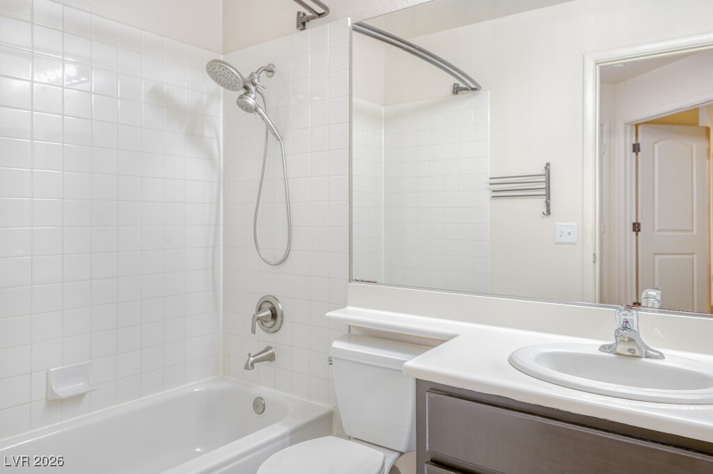 1883 Silver Breeze Avenue