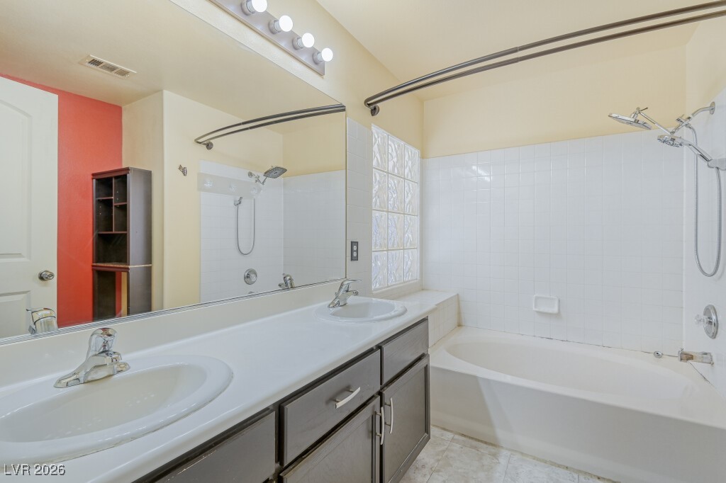 1883 Silver Breeze Avenue