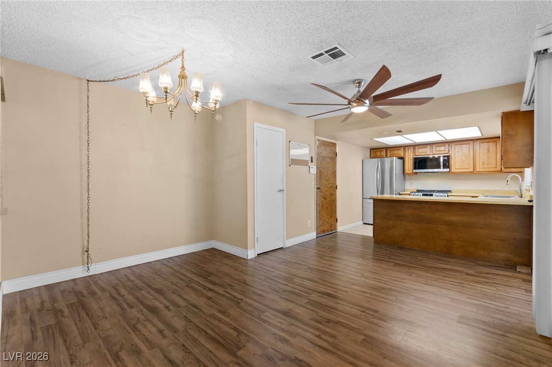 1422 Calmview Place
