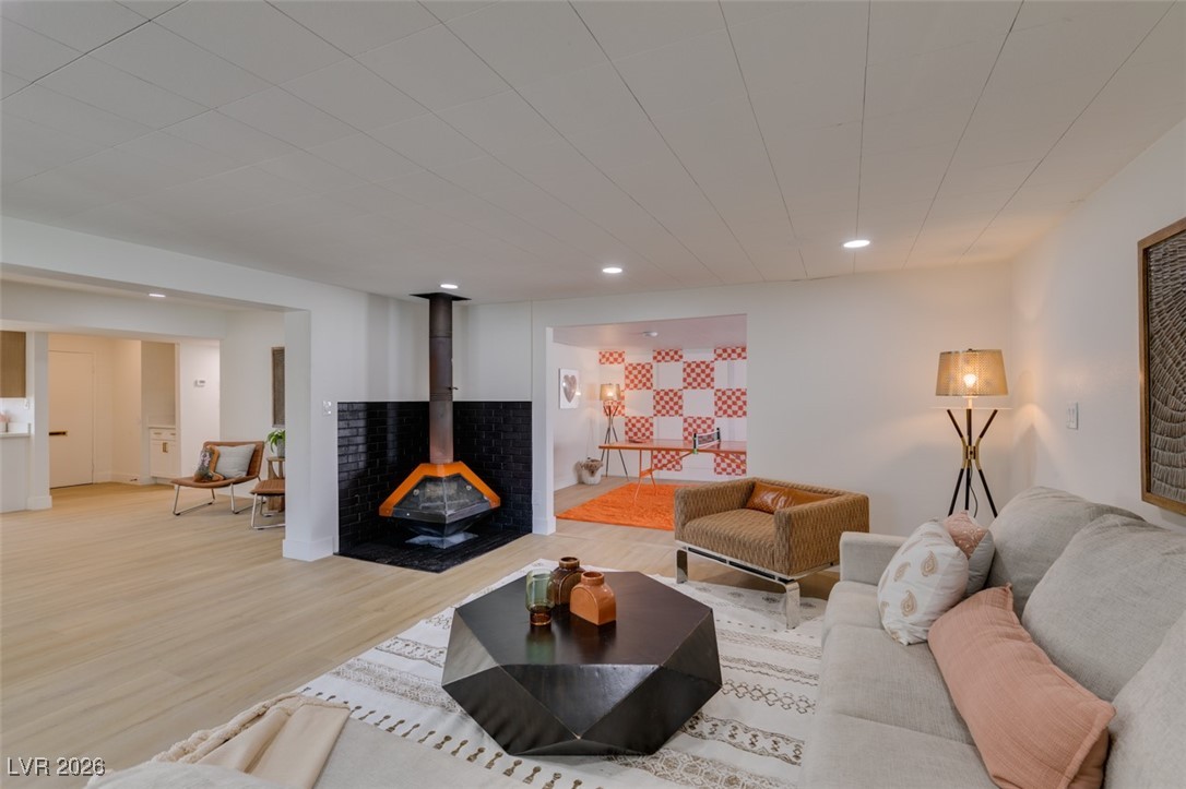 1914 La Vante Avenue