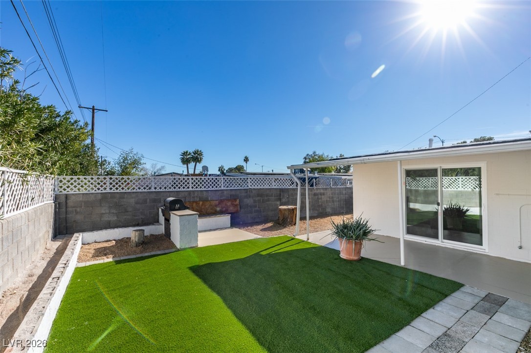 1914 La Vante Avenue