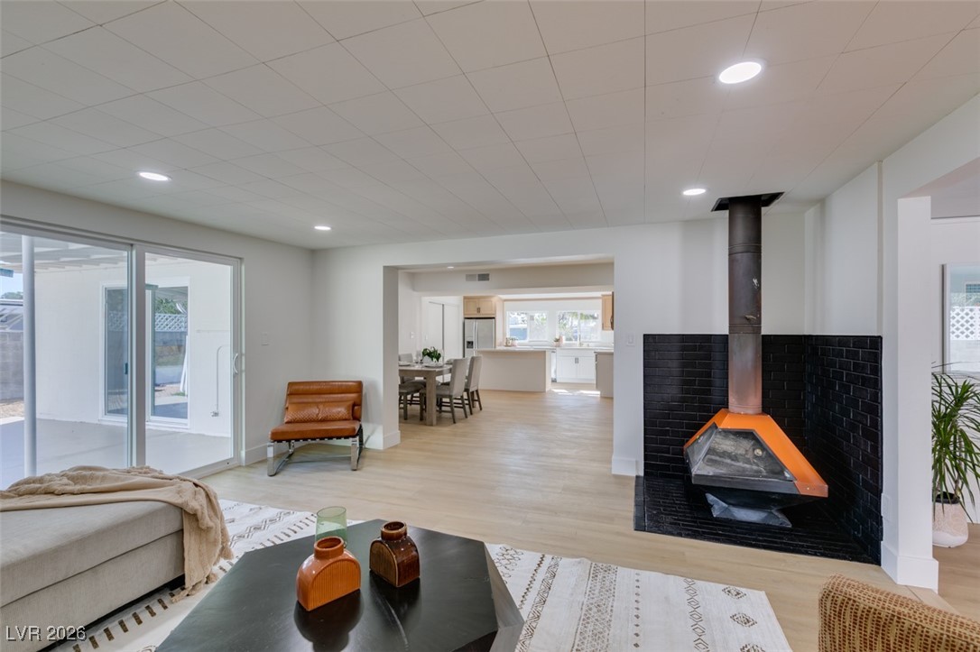 1914 La Vante Avenue