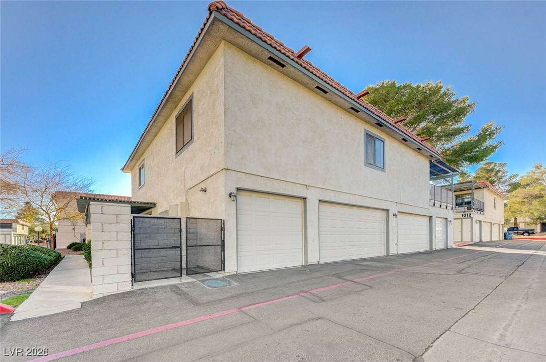 1016 Willow Tree Drive B