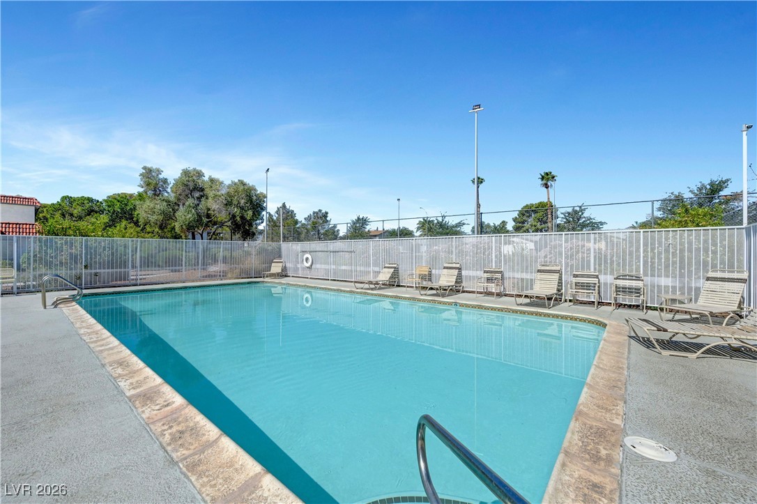 1016 Willow Tree Drive B