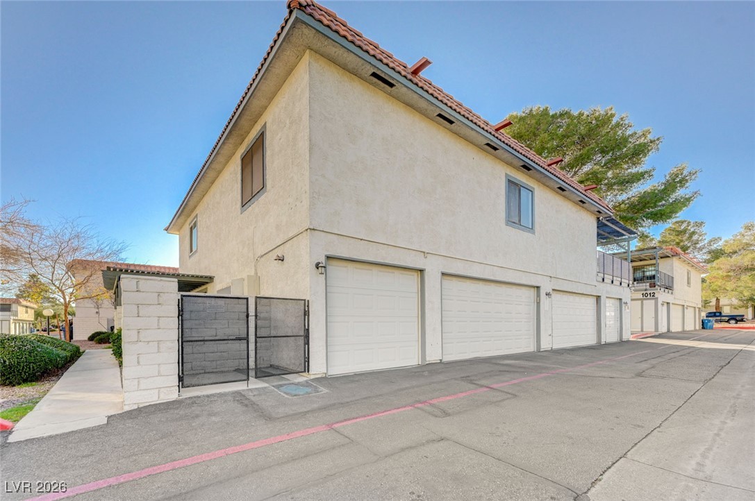 1016 Willow Tree Drive B