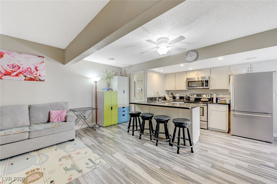 1016 Willow Tree Drive B