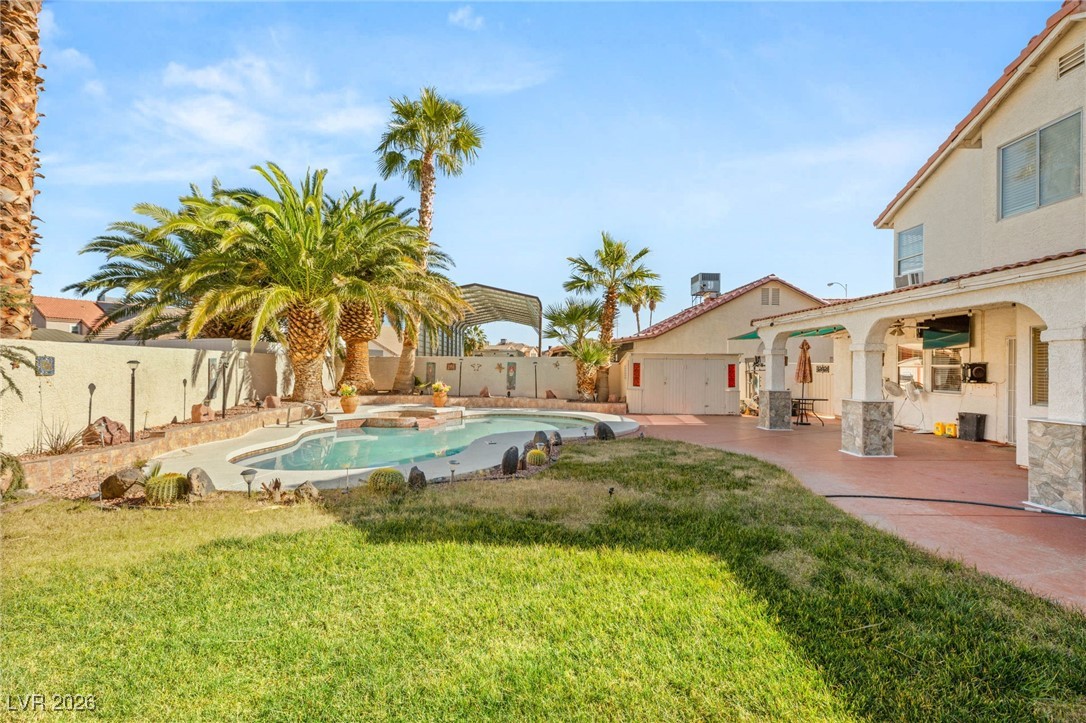 1542 Champagne Circle