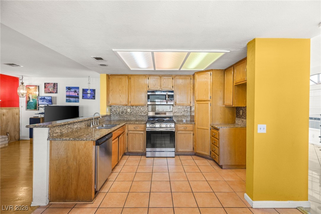 1542 Champagne Circle