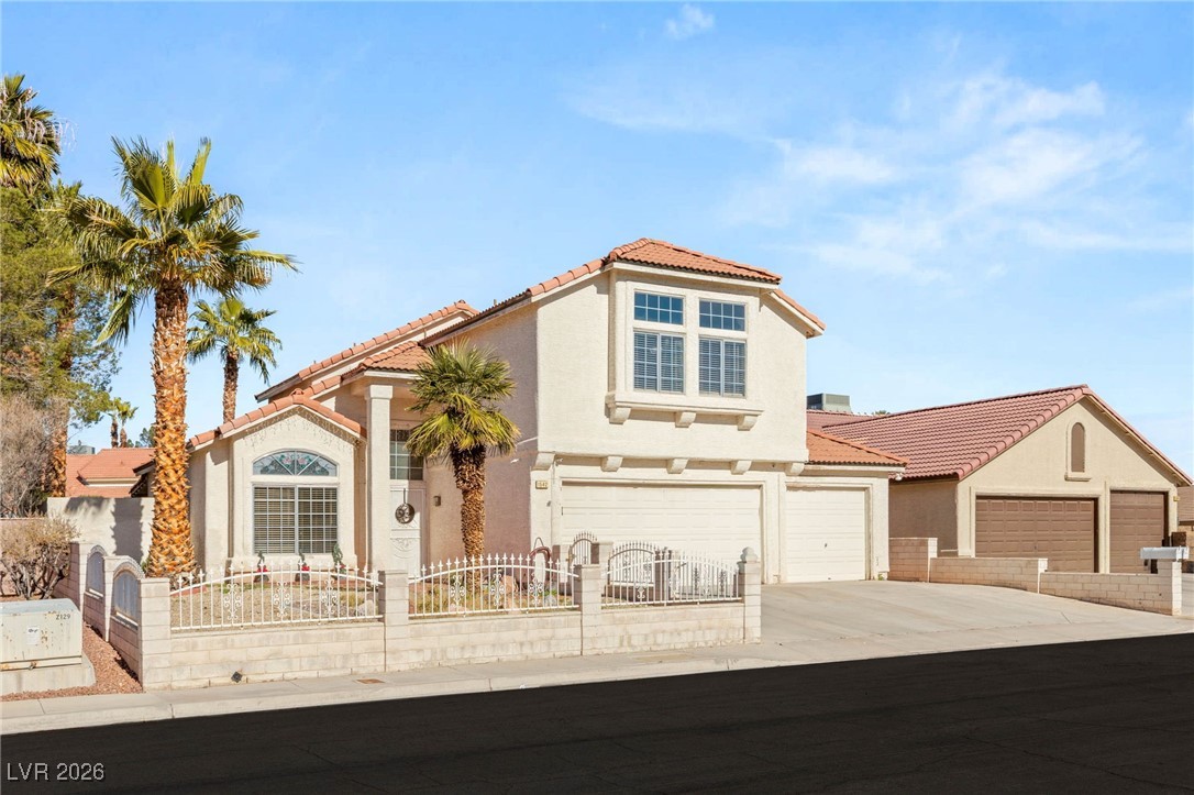 1542 Champagne Circle