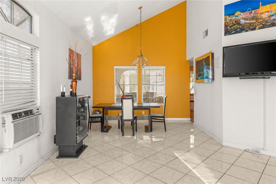 1542 Champagne Circle