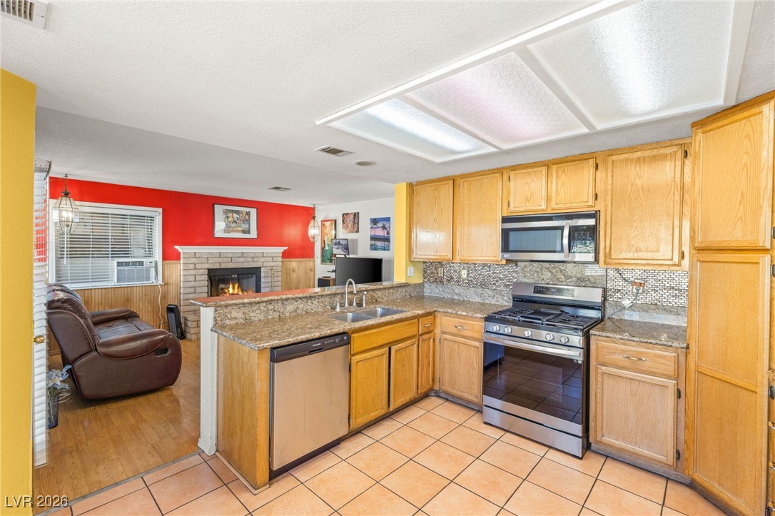 1542 Champagne Circle