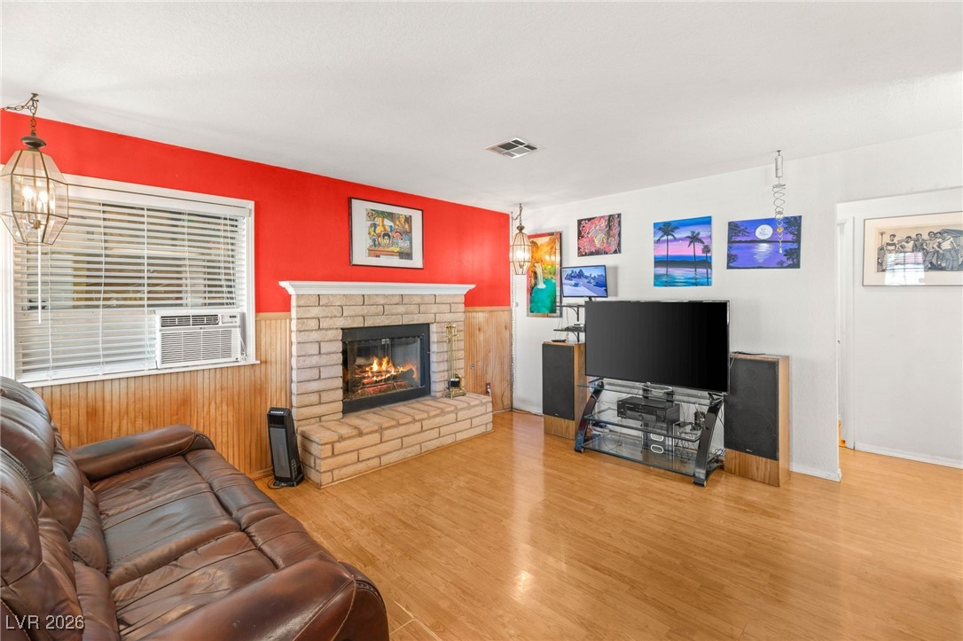 1542 Champagne Circle